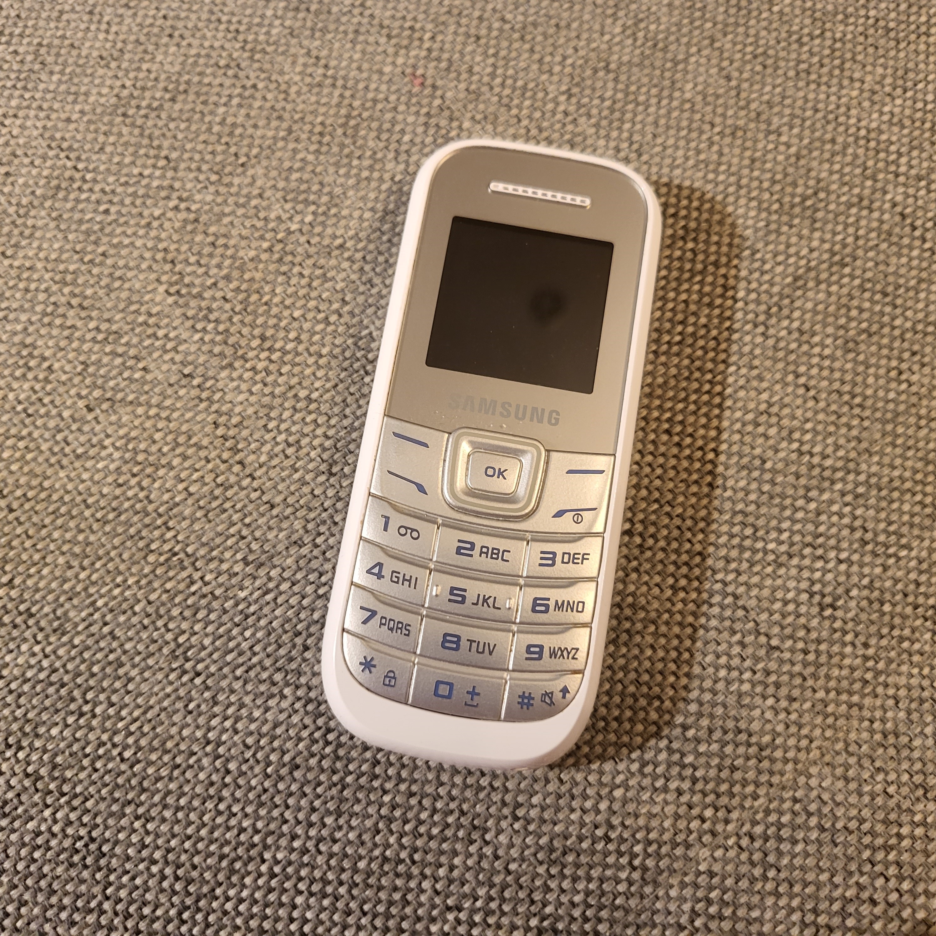 Samsung GT-E1200